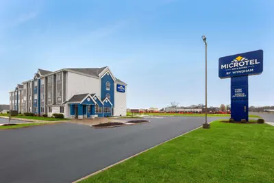 Photo 2 - Microtel Inn and Suites Independence