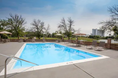 Photo 2 - Wyndham Garden Schaumburg Chicago Northwest