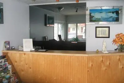 Photo 2 - Scottish Inn - North Tonawanda
