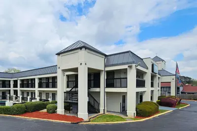 Photo 4 - Quality Inn near Six Flags Douglasville