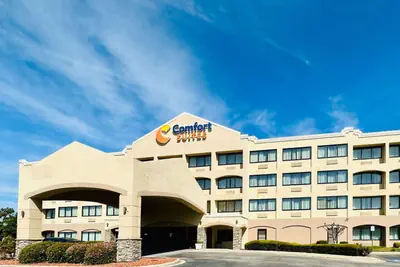 Photo 3 - Comfort Suites Lumberton North