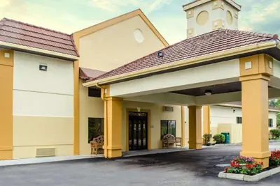 Photo 2 - Quality Inn & Suites Medina - Akron West