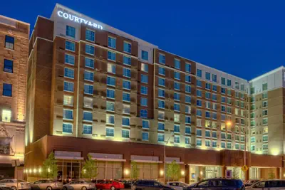 Photo 2 - Courtyard by Marriott Kansas City Downtown/Convention Center
