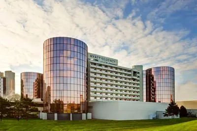 Photo 3 - Hyatt Regency O'Hare Chicago