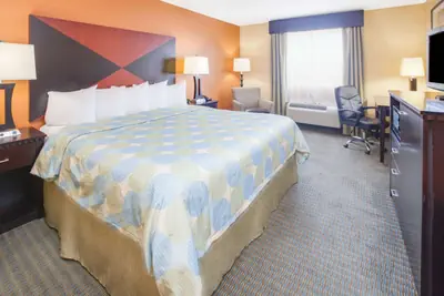 Photo 3 - Days Inn & Suites by Wyndham Russellville