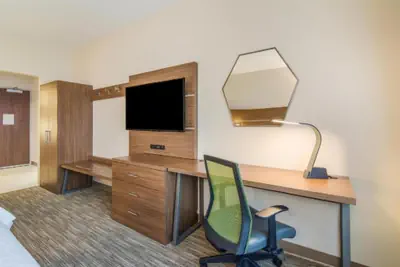 Photo 3 - Holiday Inn Express & Suites - Asheboro by IHG