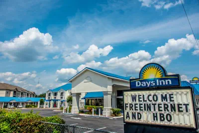 Photo 2 - Days Inn by Wyndham Troy