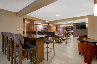 Photo 4 - Best Western Plus Meadowlands