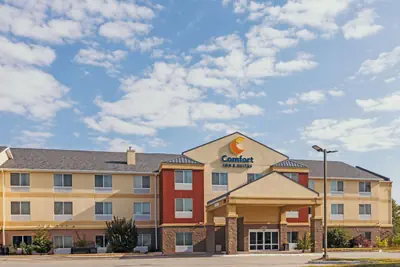 Photo 2 - Comfort Inn & Suites Ankeny - Des Moines