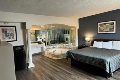 Photo 2 - Express Inn-Rahway