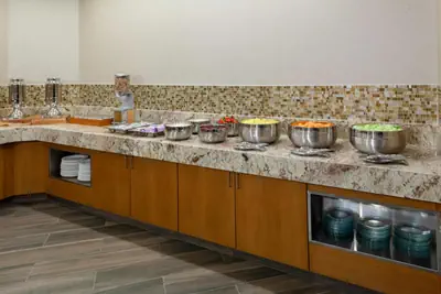 Photo 5 - DoubleTree by Hilton Kansas City - Overland Park