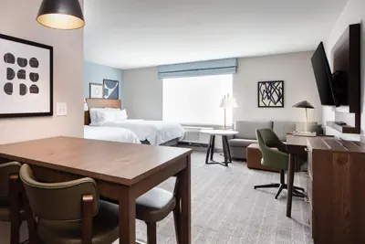 Photo 3 - Staybridge Suites - Iowa City - Coralville by IHG