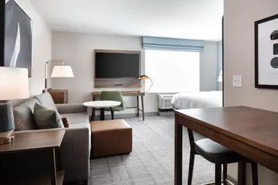 Photo 5 - Staybridge Suites - Iowa City - Coralville by IHG
