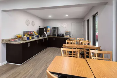 Photo 5 - Days Inn by Wyndham Douglasville-Atlanta-Fairburn Road