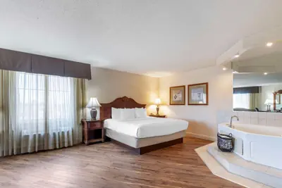 Photo 4 - Best Western Plus Steeplegate Inn