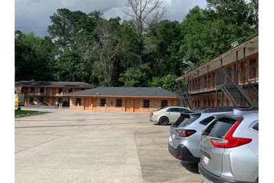 Photo 4 - Southern Inn By OYO Walterboro I-95