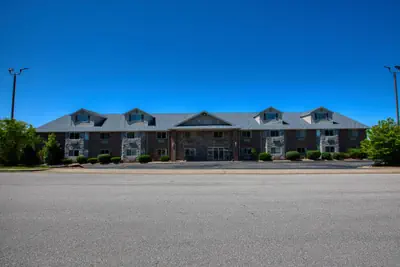 Photo 2 - All Towne Suites