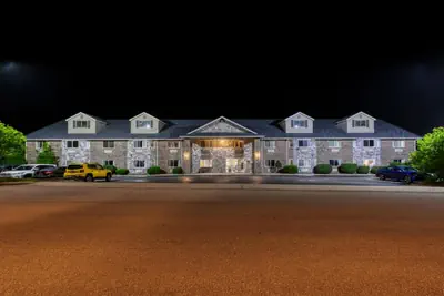 Photo 3 - All Towne Suites
