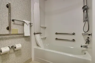 Photo 2 - Holiday Inn Express Hotel & Suites Morris by IHG