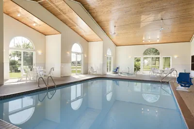 Photo 3 - Country Inn & Suites by Radisson, Mason City, IA