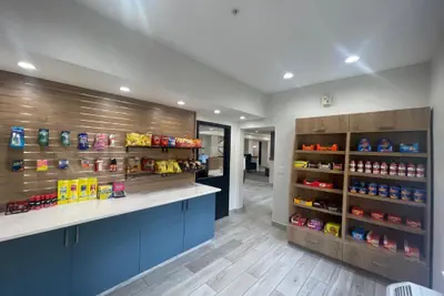 Photo 5 - Staybridge Suites West Des Moines by IHG