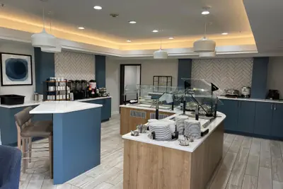 Photo 4 - Staybridge Suites West Des Moines by IHG