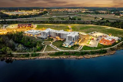 Photo 2 - Stoney Creek Hotel Kansas City - Independence
