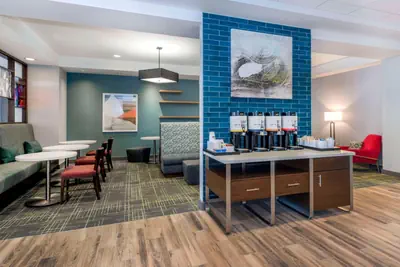 Photo 3 - Hampton Inn & Suites Burlington