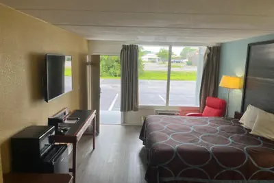 Photo 3 - Super 8 By Wyndham Kingsland I-95 Naval Base Area