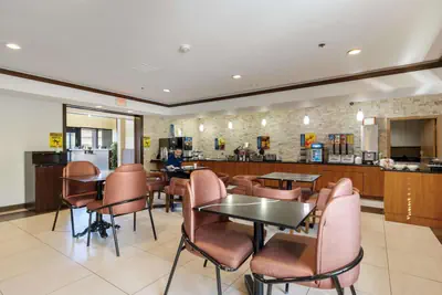 Photo 5 - Best Western Oakbrook Inn