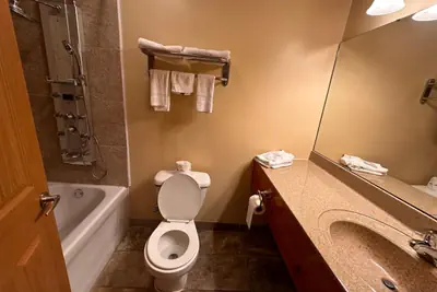 Photo 5 - budget inn