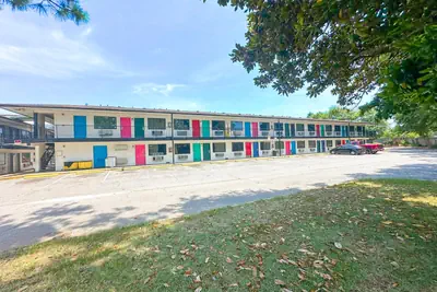 Photo 4 - Luxury Inn By OYO Albany