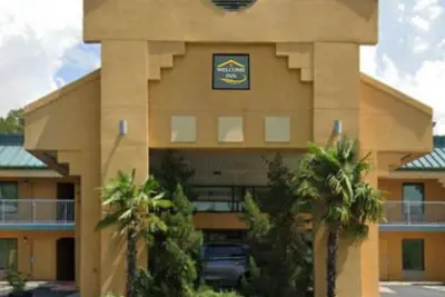 Photo 2 - Welcome Inn