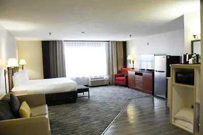 Photo 4 - HARMONY INN & SUITES