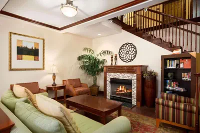 Photo 2 - Baymont Inn & Suites by Wyndham Morrow - Atlanta I-75 South