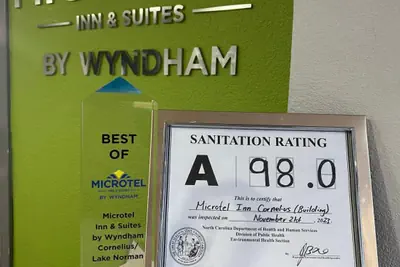 Photo 4 - Microtel Inn by Wyndham Lake Norman