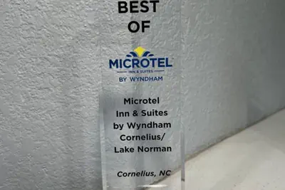 Photo 3 - Microtel Inn by Wyndham Lake Norman