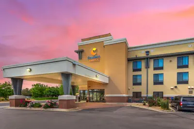 Photo 3 - Comfort Suites Longmont