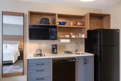 Photo 5 - Candlewood Suites Rockford by IHG
