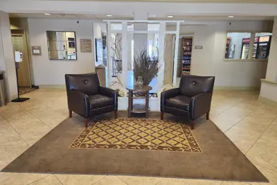 Photo 2 - Candlewood Suites Springfield by IHG