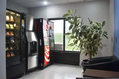 Photo 5 - Holiday Inn Express Hotel & Suites McPherson by IHG