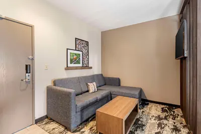 Photo 4 - Best Western Plus Bourbonnais Hotel & Suites