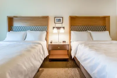 Photo 3 - Holiday Inn & Suites Cedar Falls-Waterloo Event Ctr by IHG