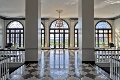 Photo 3 - Berkeley Oceanfront Hotel
