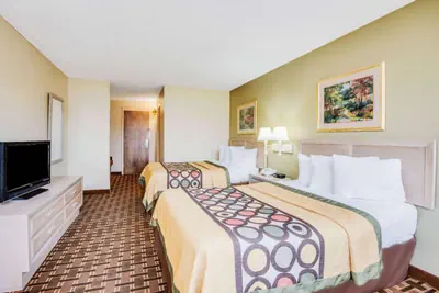 Photo 4 - Super 8 by Wyndham Port Clinton
