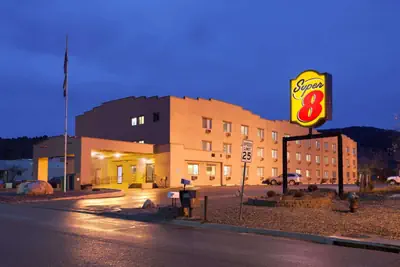 Photo 2 - Super 8 by Wyndham Durango
