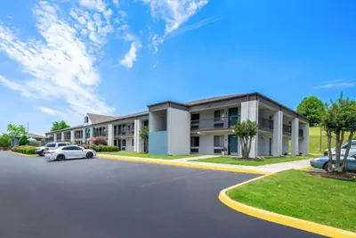 Photo 3 - Quality Inn Pelham I-65 exit 246