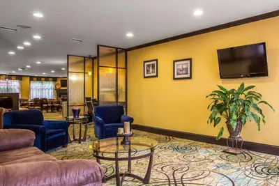 Photo 5 - Comfort Suites Simpsonville - Greenville