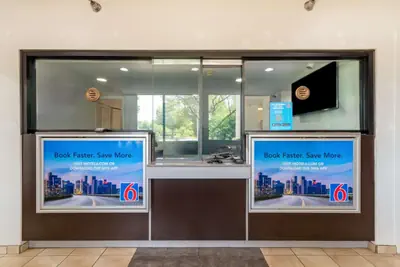 Photo 2 - Motel 6-Rolling Meadows, IL - Chicago Northwest