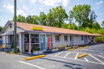 Photo 2 - OYO Inn Kernersville